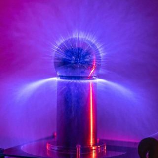 Tesla Coil Artificial Lightning Generator 2